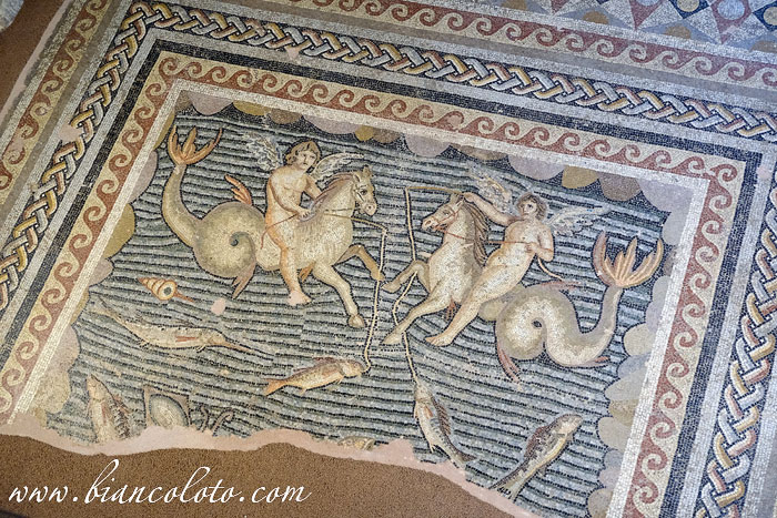 Мозаики. Археологический музей в Адане 