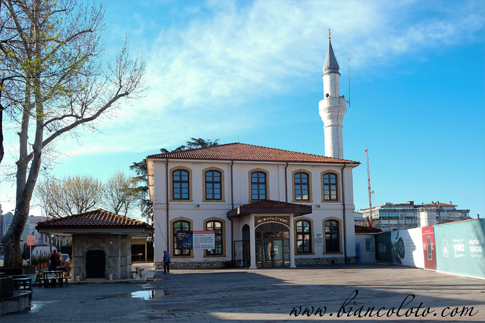 Историческая мечеть Орхана Гази. Адапазары. Сакарья