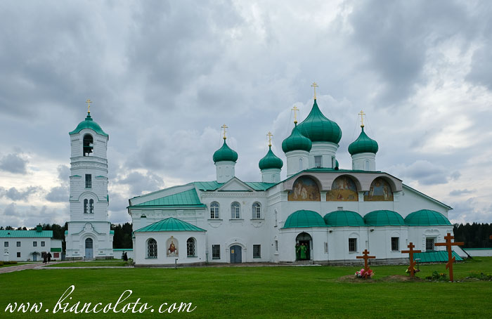 Преображенский собор с колокольней
