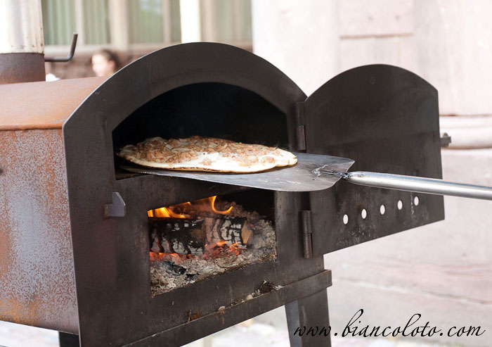 Тарт фламбе