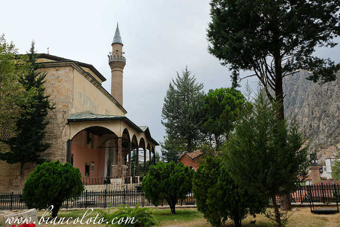 Мечеть Гюмюшлю . Амасья