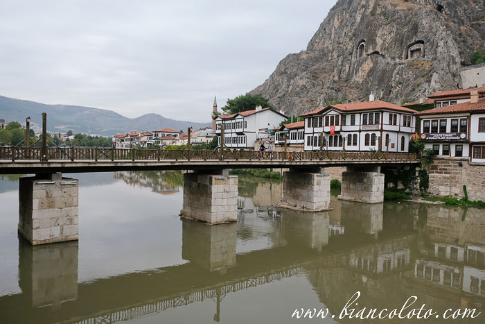 Низкий мост. Амасья