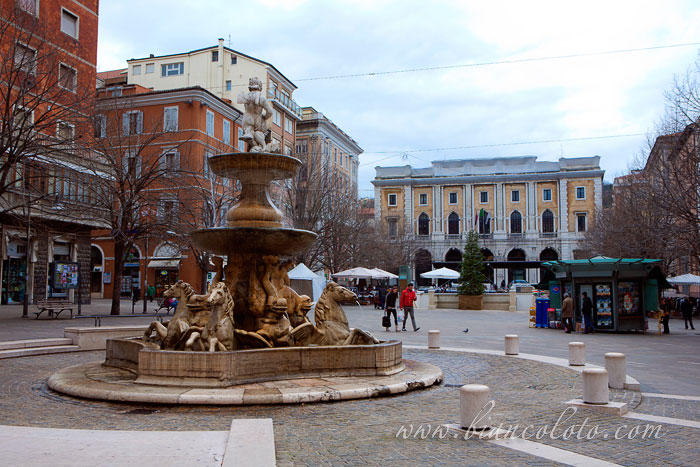 Piazza Roma. Анкона