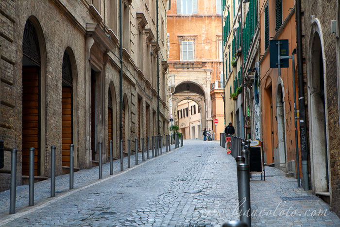 Via Gramsci. Анкона