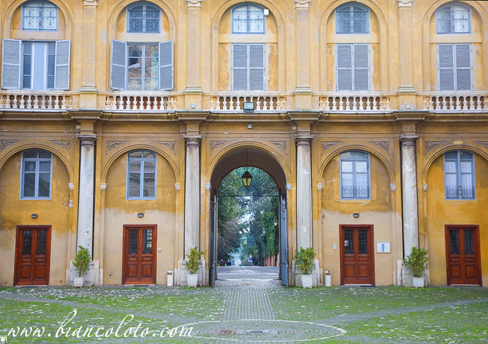Авентин, Церковь Санти Бонифачио и Алессио