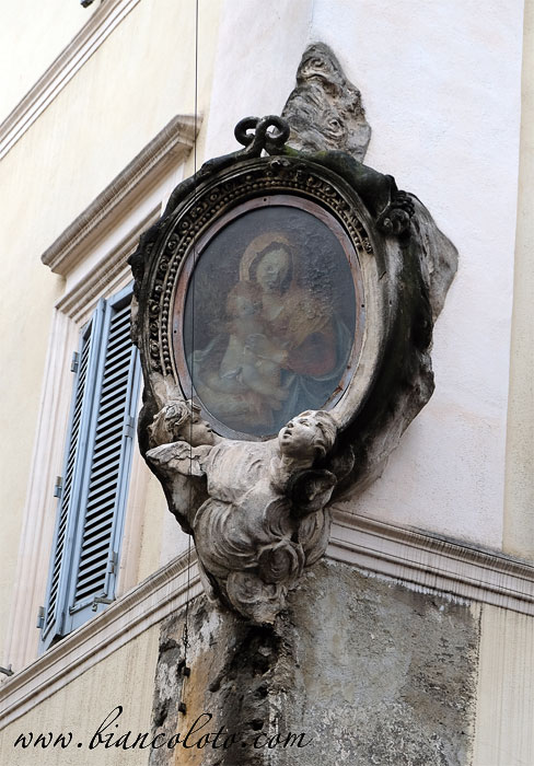 Мадоннелла 