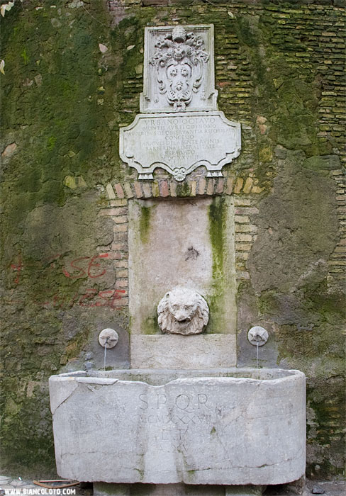 Фонтан на улице Гарибальди