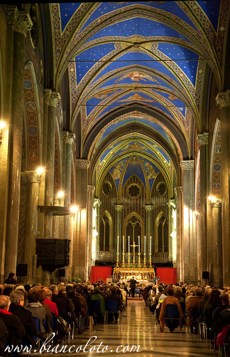 Интерьер базилики Санта Мария сопра Минерва