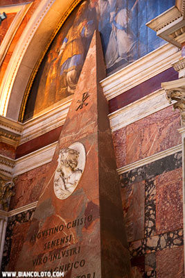 Площадь Пополо, капелла Киджи