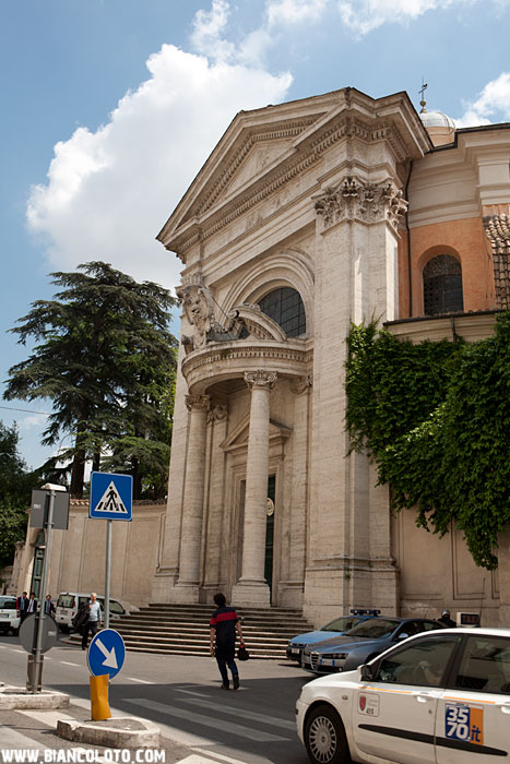 Церковь Сант-Андреа-аль-Квиринале