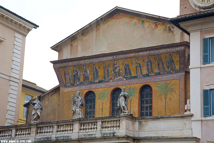 Трастевере, Санта Мария ин Трастевере, Рим, Италия