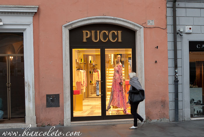PUCCI - Золотой квартал Рима.