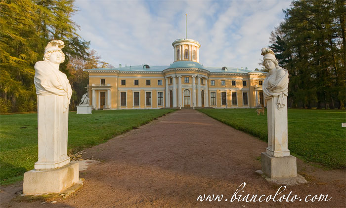 Архангельское