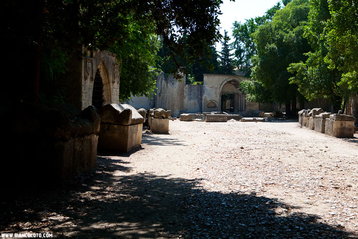 Некрополи Алискамп. Арль