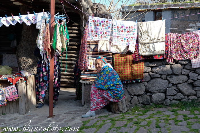 Деревня Бехрамкале