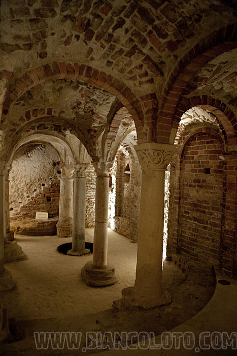 Крипта Сант-Анастазио. Асти