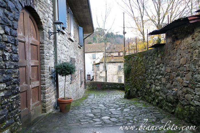 Баньоне (Bagnone)