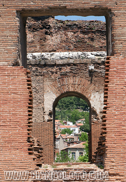 Красная Базилика. Пергам. Турция.
