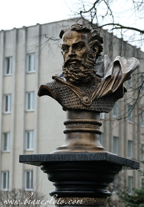 Бюст Минина в Богородске