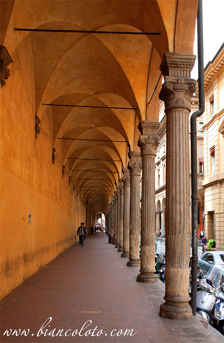 Болонья – город портиков