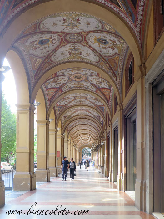 Болонья – город портиков