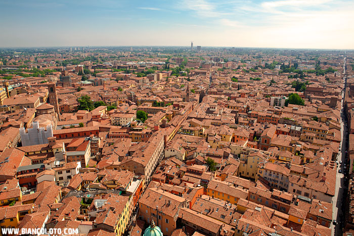 Болонья, Due Torri