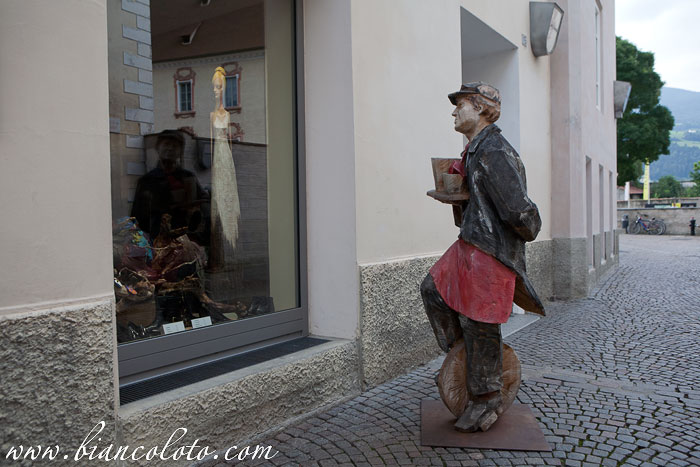 Via Vescovado. Брессаноне