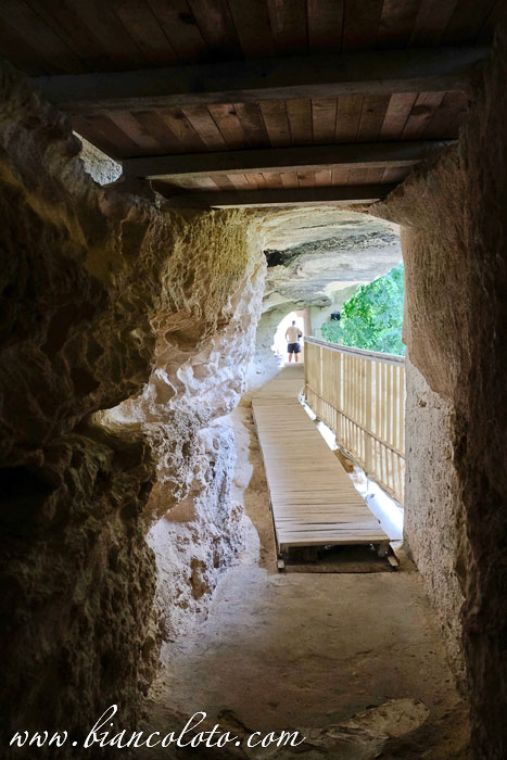 Скальный монастырь Аладжа