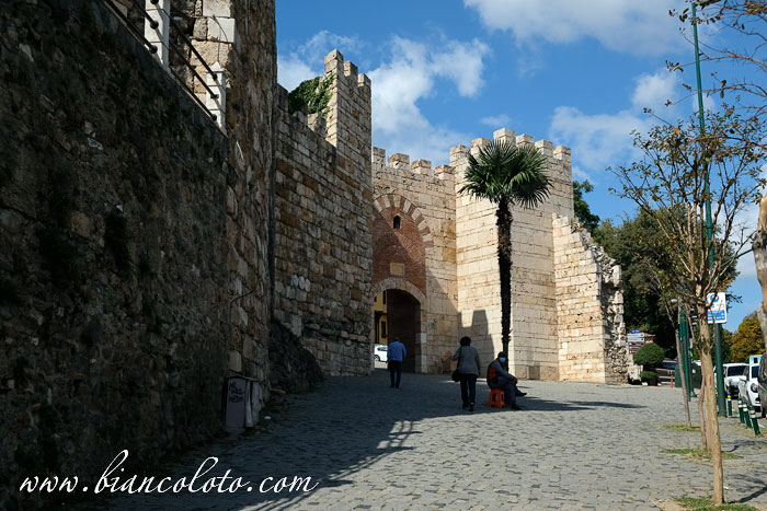 Ворота крепости Бурсы