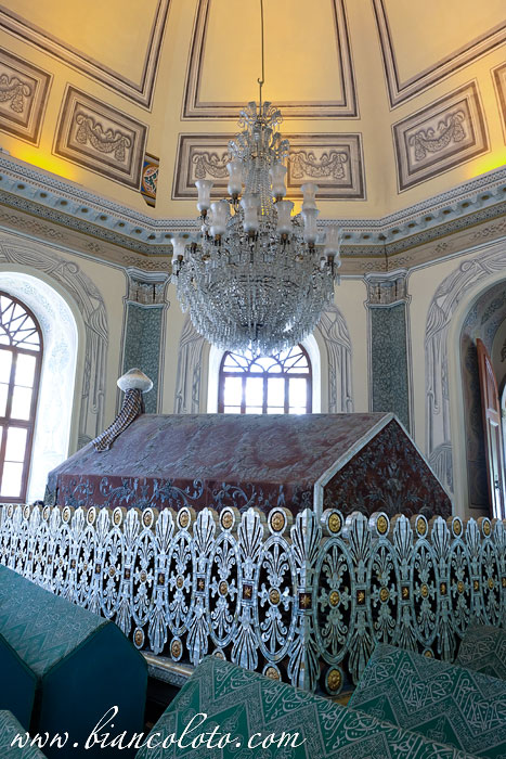 Гробницы султанов Османа и Орхана