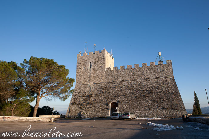 Замок Монфорте. Кампобассо