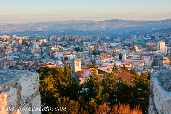 Панорама с террасы замка Монфорте. Кампобассо