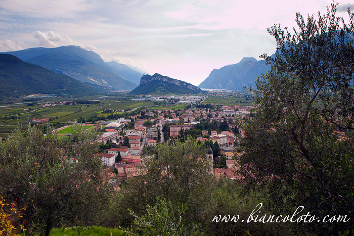 Панорама от стен замка Арко