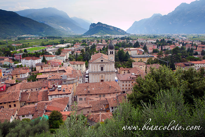 Панорама от стен замка Арко
