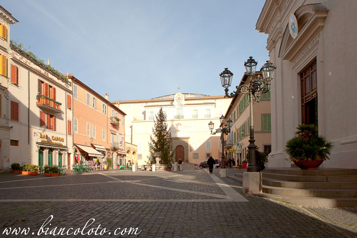 Центральная площадь. Кастель Гандольфо 
