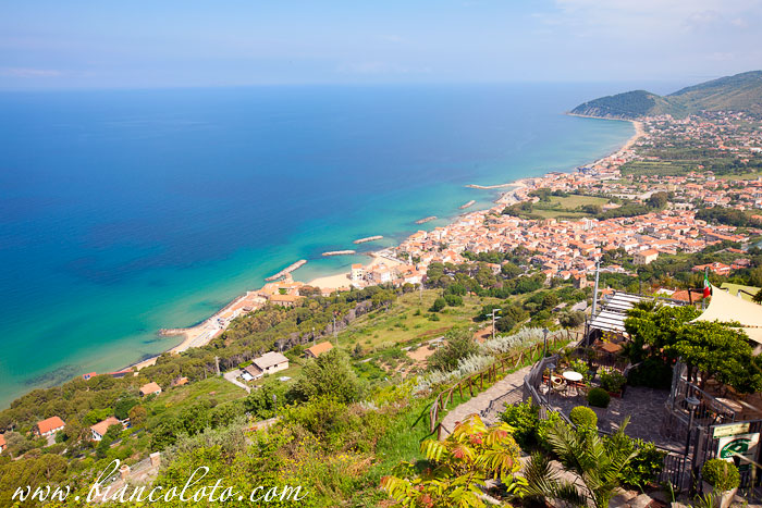 Вид на побережье. Кастеллабате