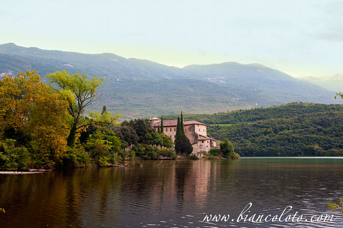 Замок Тоблино