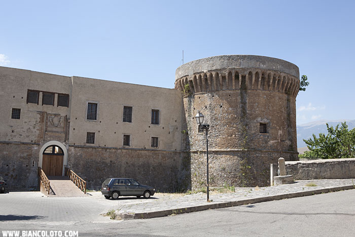 Замок Кастровиллари. Кастровиллари