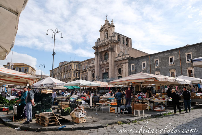 Рынок  Fera ’o luni