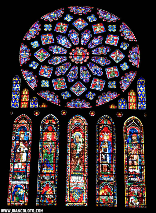 Витражи собора Нотр-Дам в Шартре