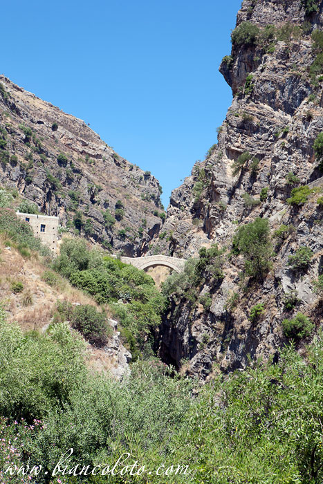 Мост Дьявола.  Чивита