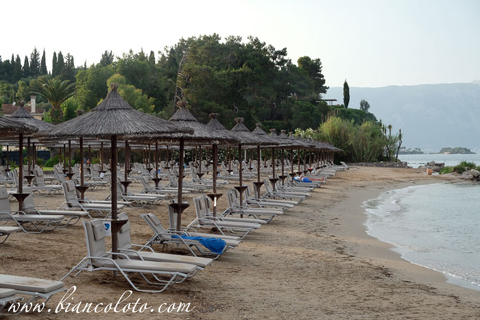 Ионическое побережье. Пляж отеля Kontokali Bay