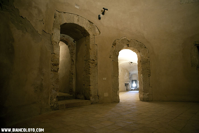 Замок.  Кротоне