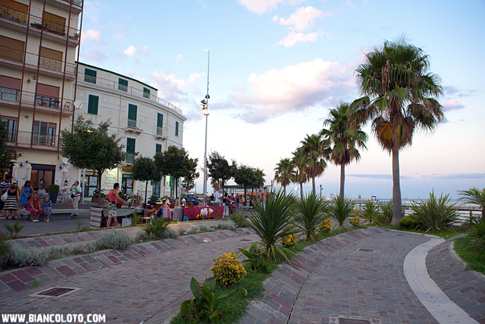 Набережная. Кротоне