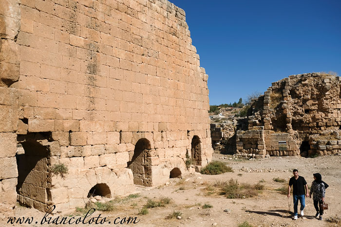 Древний город Дара