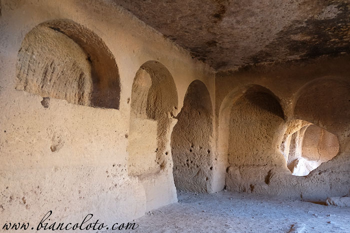 Гробница. Дара