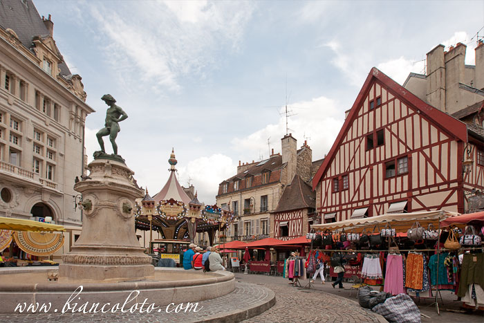 Площадь Франсуа Рюд. Дижон
