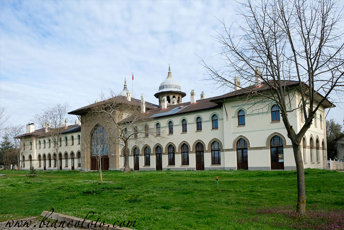 Железнодорожный вокзал Караагач в Эдирне