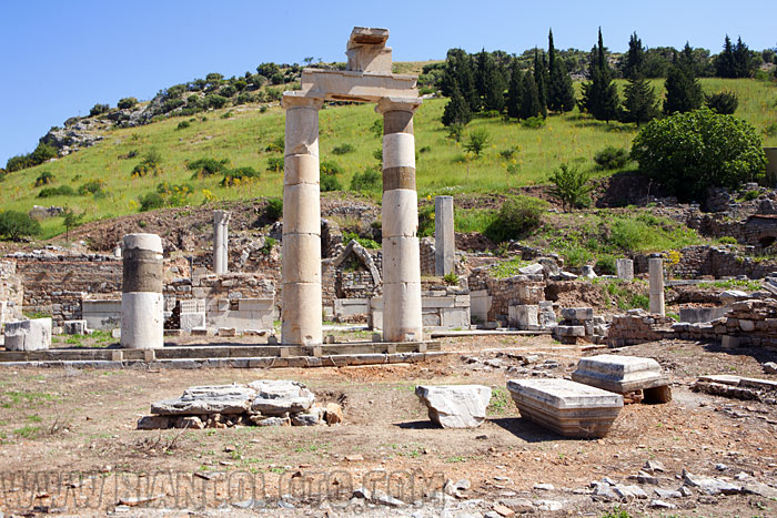 Храм Артемиды,  Эфес, Турция  