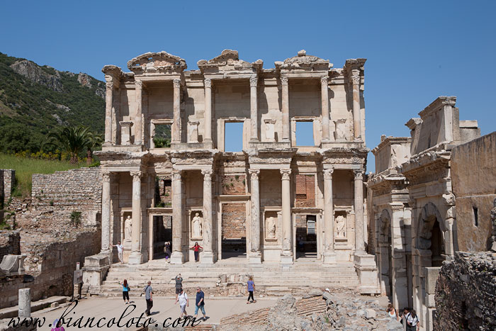 Библиотека Цельса. Эфес. Турция.